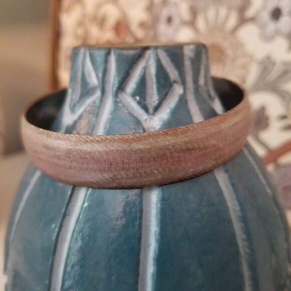 Vintage Monet Silver Tone Bangle Bracelet, Textured Brushed Matte Silver Pattern - Picture 9 of 12